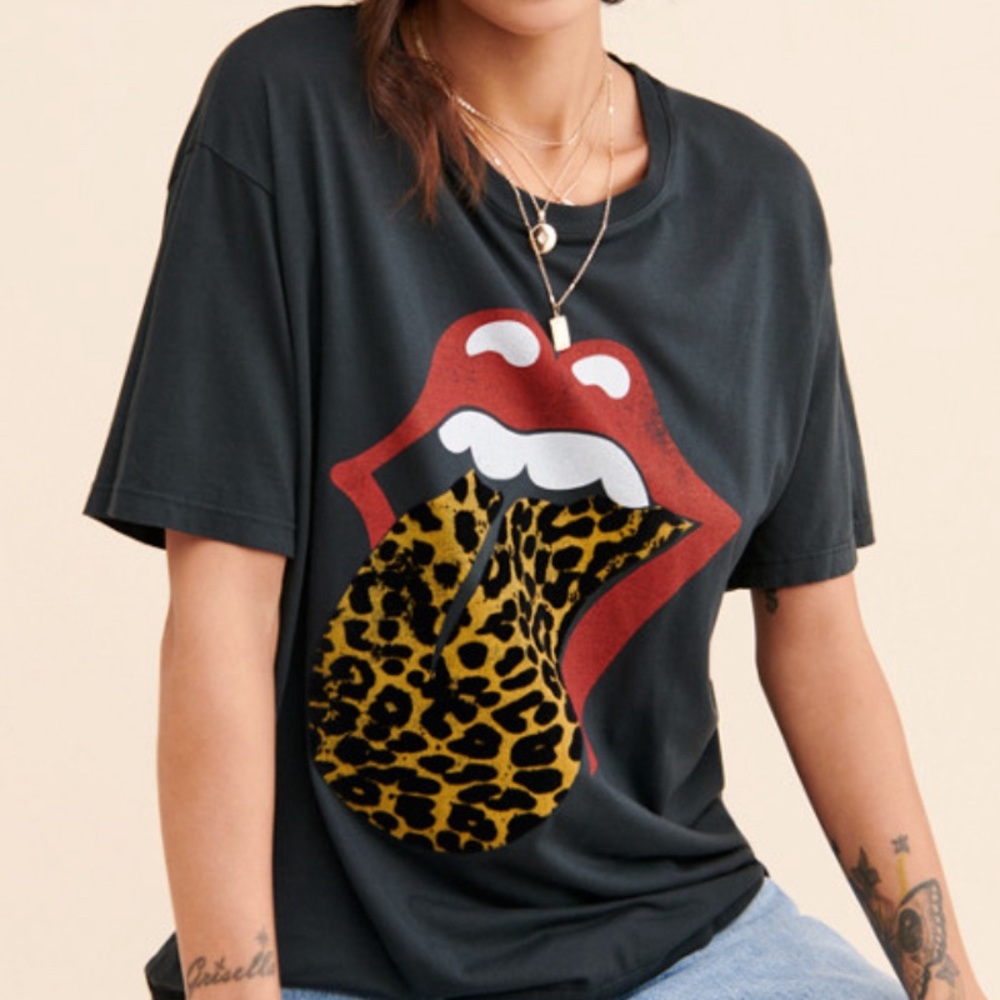 Stones Flocked Leopard Tongue Tee